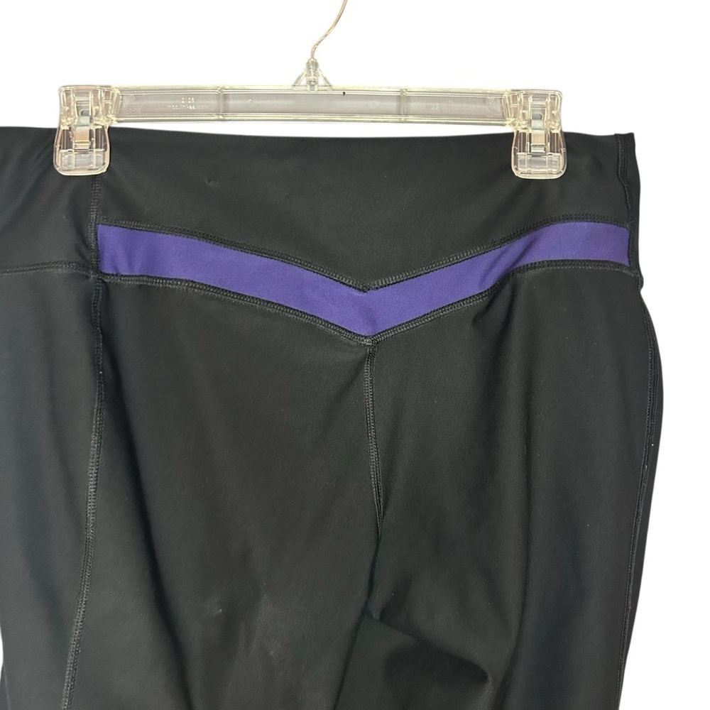 Nike Dri-FIT Capri Leggings Black Purple Logo Women’s Medium - Picture 4 of 8